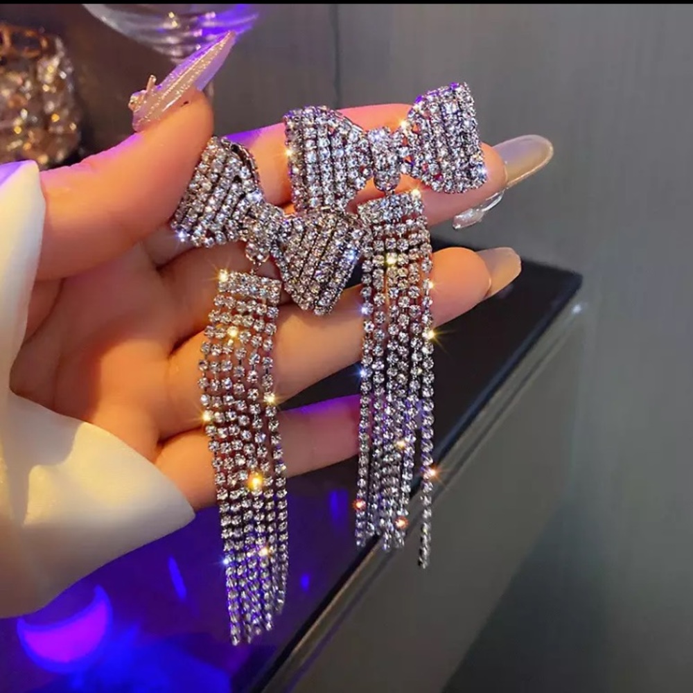 Silver Rhinestone Crystals Long Bowknot Earrings Bow